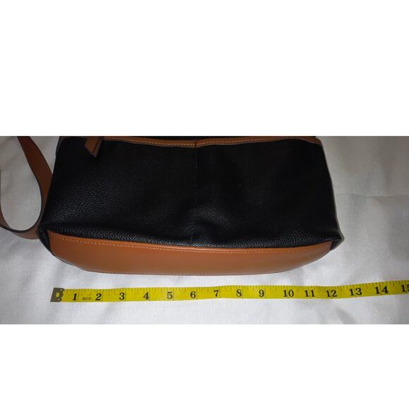 Rosetti Purse in Black‎ Vegan Leather - Lots of Pockets! - Picture 12 of 13